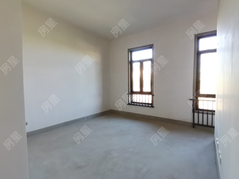 8室3廳4陽臺 華夏御府天璟灣別墅臥室