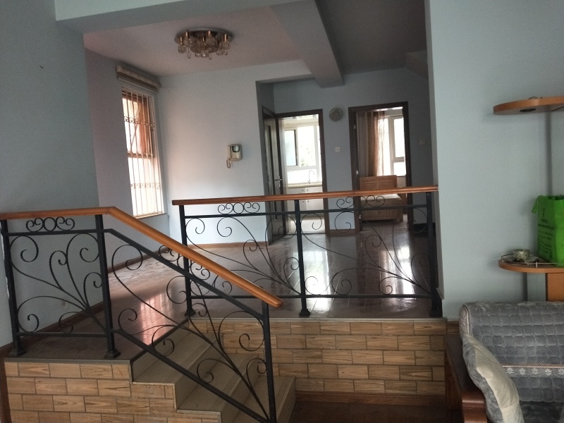 5室3廳1陽臺 金色維也納花園別墅餐廳