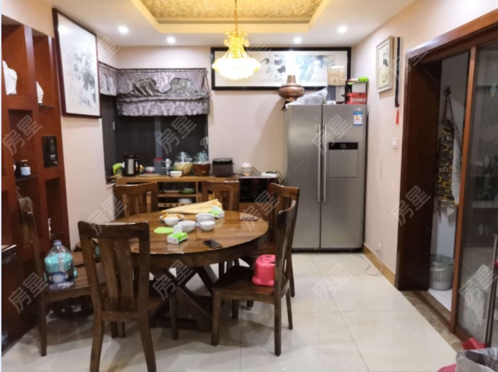 5室2廳2陽臺 新亞洲星云園餐廳