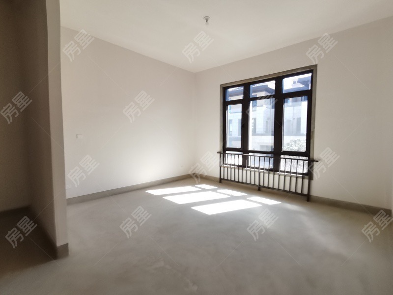 8室3廳4陽臺 華夏御府天璟灣別墅臥室