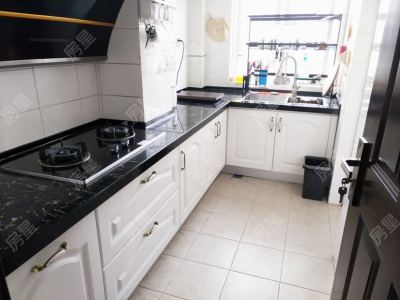 5室2廳2陽臺(tái) 青青小鎮(zhèn)