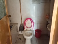 5室2廳1陽(yáng)臺(tái) 凱苑小區(qū)衛(wèi)生間