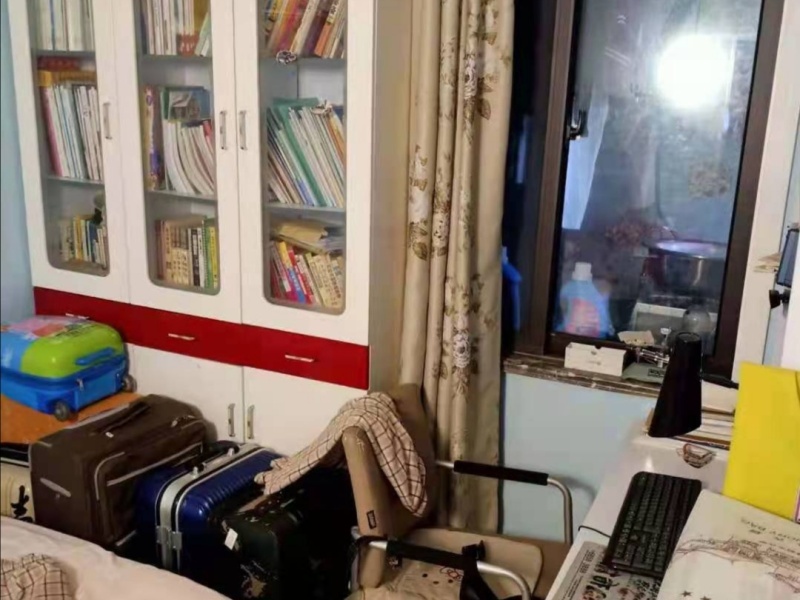 3室2廳 昆明湖上壩7號(hào)地塊瀾庭客廳