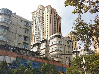 3室2廳2陽(yáng)臺(tái) 春曉花園