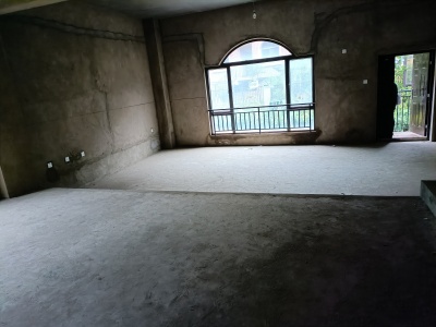 5室3廳3陽臺 果林湖畔