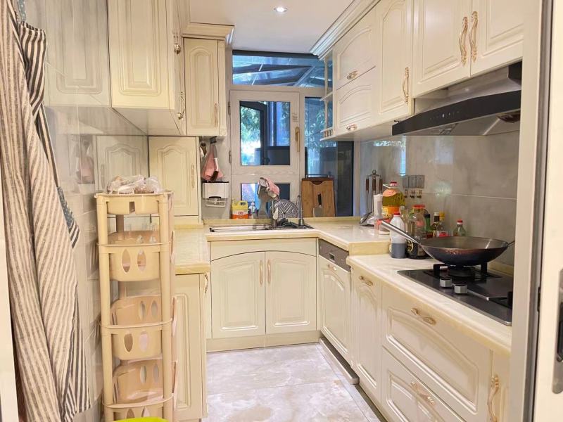 6室2廳3陽臺(tái) 紅星國際檀宮廚房