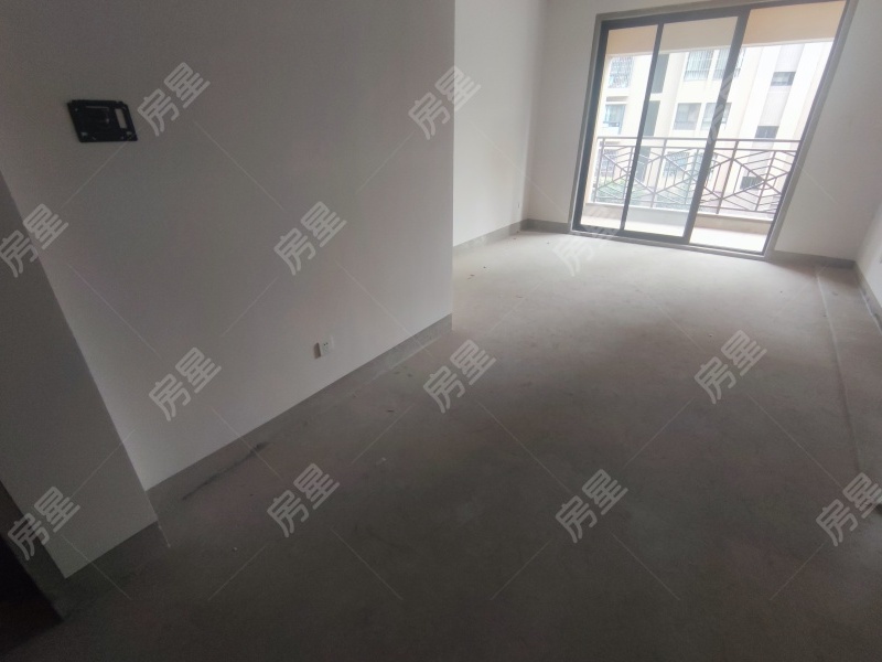 5室3廳2陽臺(tái) 金岸春天別墅其他