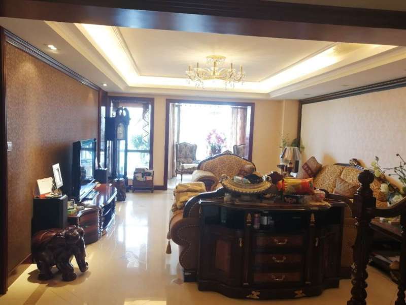 5室2廳3陽臺 順城公寓客廳