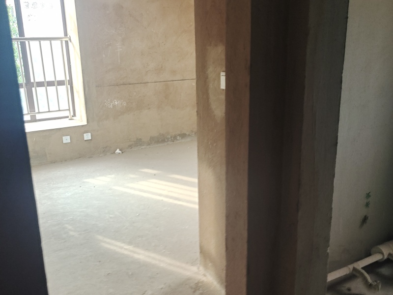 5室2廳2陽臺 平和花園客廳