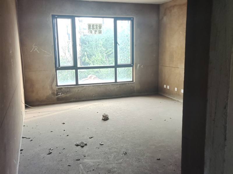 5室2廳2陽臺 平和花園客廳