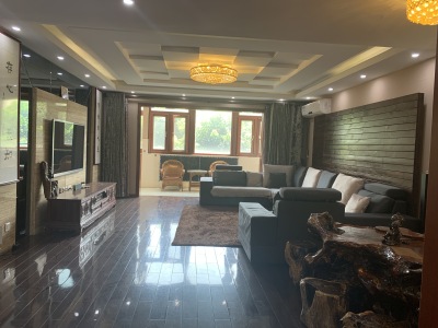 5室2廳2陽臺 新亞洲星云園客廳