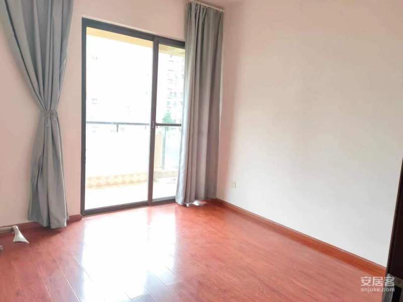 4室2廳2陽(yáng)臺(tái) 清水佳湖雅居臥室