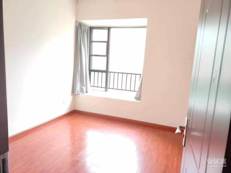 4室2廳2陽(yáng)臺(tái) 清水佳湖雅居臥室