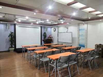 1室1廳1陽臺(tái) 丹彤大廈