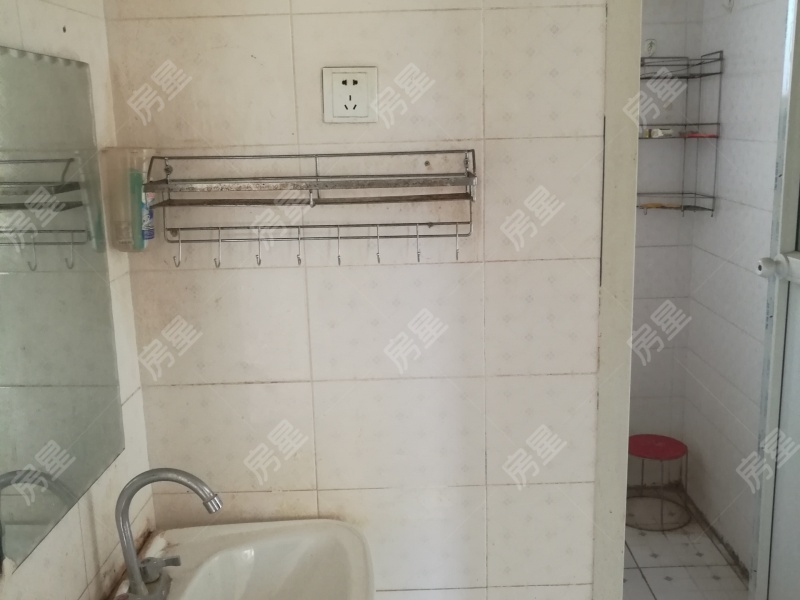 省建三公司住宅小区（学府路651号）门厅
