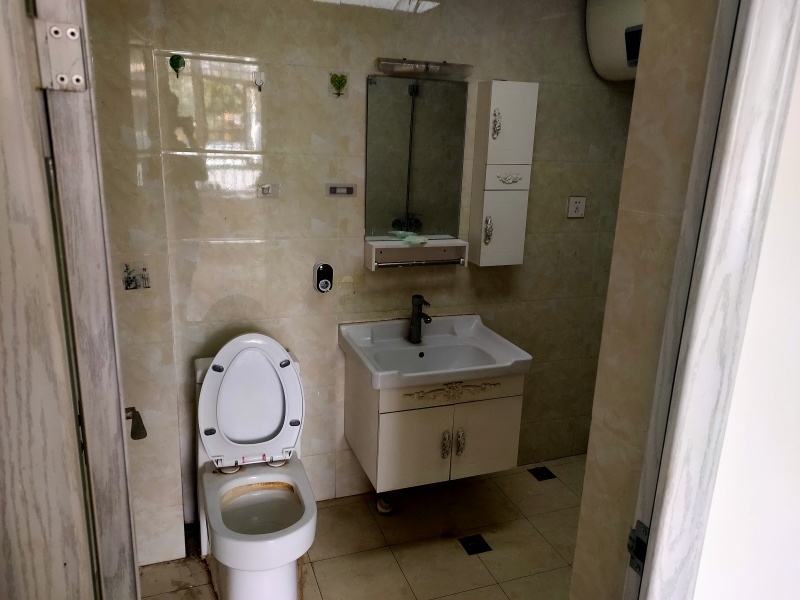 2室2廳1陽臺 小廠住宅區(qū)其他