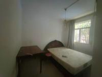 2室2廳1陽臺(tái) 云大東二院家屬區(qū)臥室