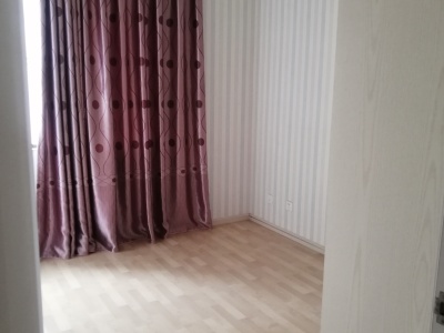 4室2廳2陽(yáng)臺(tái) 世紀(jì)半島橄欖谷