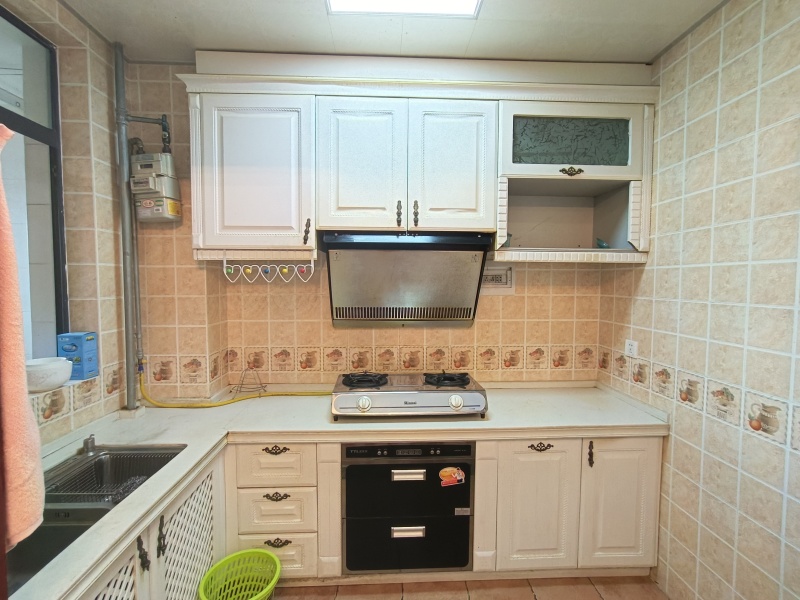 3室2廳1陽臺(tái) 滇池衛(wèi)城錦尚客廳