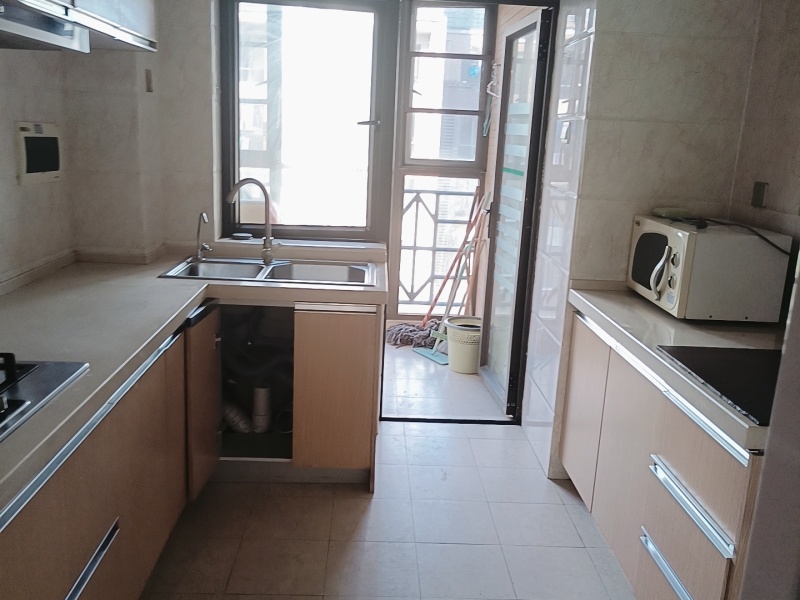 4室2廳2陽臺 云南藝術(shù)家園廚房