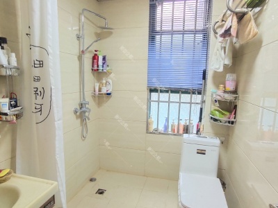 5室2廳1陽臺(tái) 貴研自然界