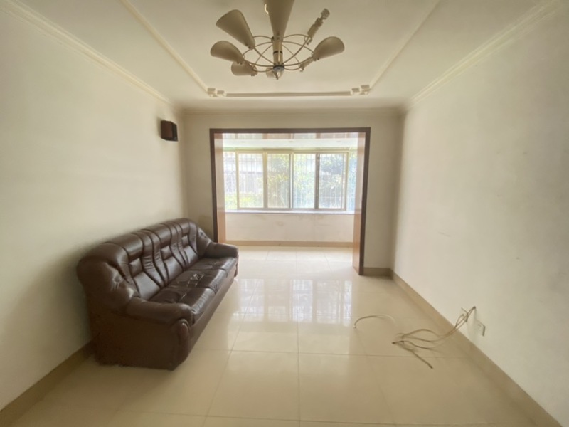 3室2廳 康宏小區(qū)客廳