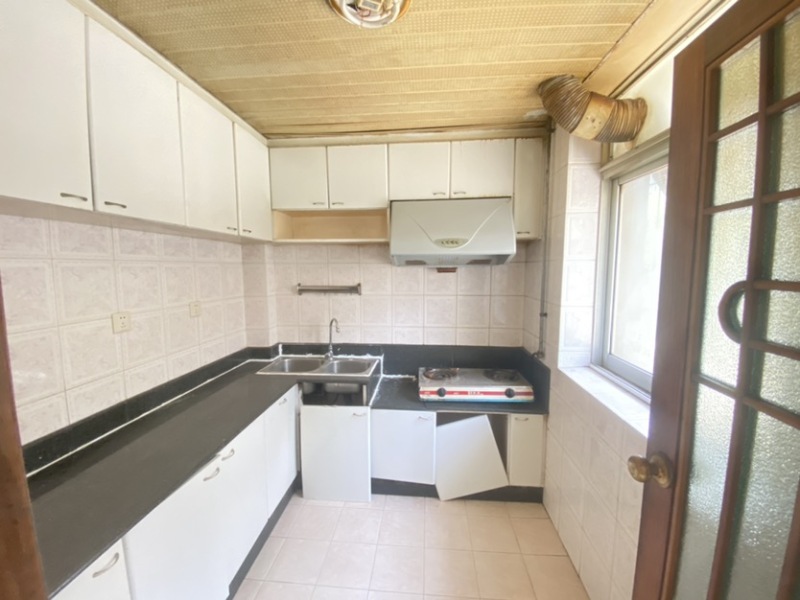 3室2廳 康宏小區(qū)廚房