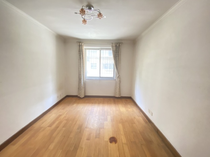 3室2廳 康宏小區(qū)臥室