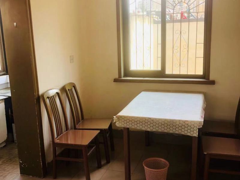 2室2廳1陽臺 白龍苑餐廳