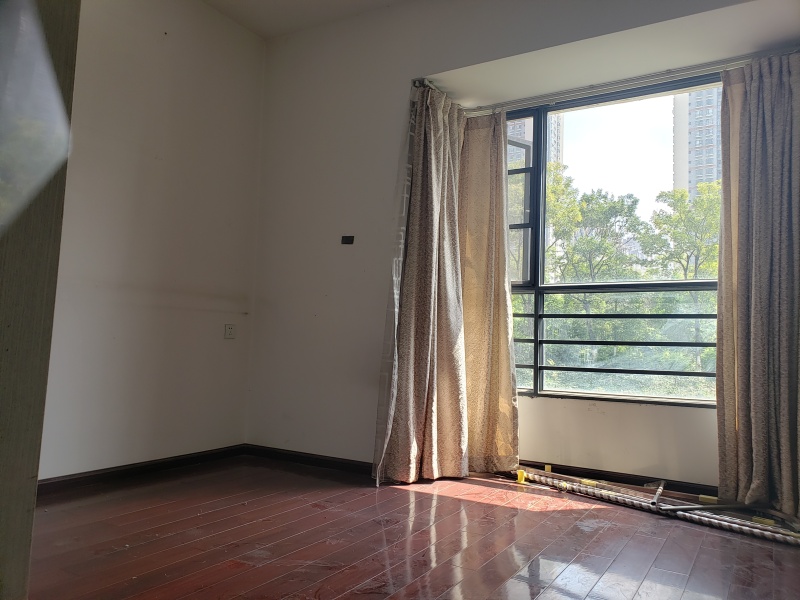 2室2廳2陽(yáng)臺(tái) 天怡峰景臥室