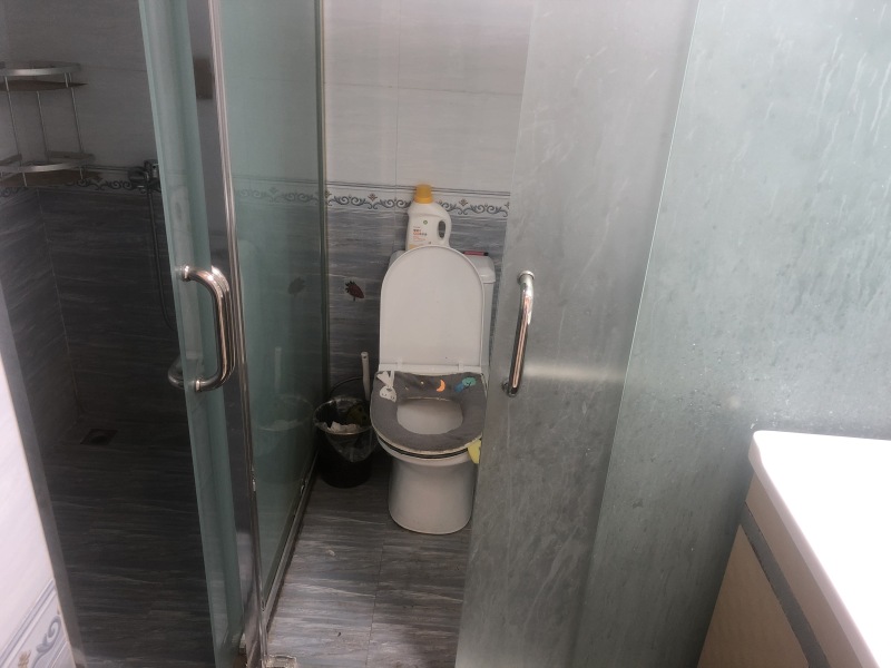 3室2廳1陽臺 云南映象城市公園廣場衛(wèi)生間