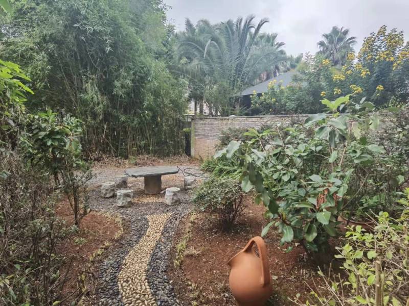 4室2廳2陽臺(tái) 滇池花園別墅其他