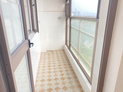 3室2廳2陽臺 西南海一期客廳