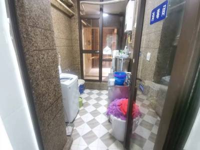 3室2廳2陽(yáng)臺(tái) 中海龍泉公館