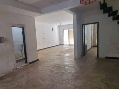 4室2廳2陽臺 世紀(jì)城傲春苑