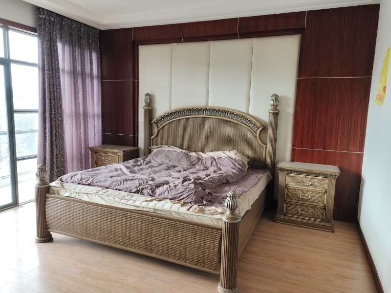 4室2廳3陽(yáng)臺(tái) 滇池衛(wèi)城紫園別墅臥室