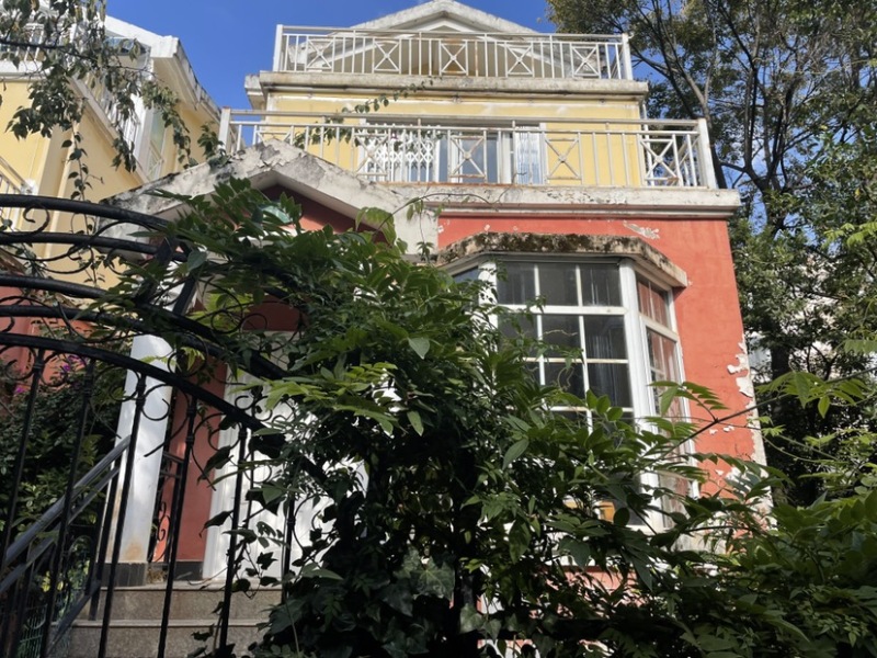 5室3廳1陽臺 金色維也納花園別墅客廳