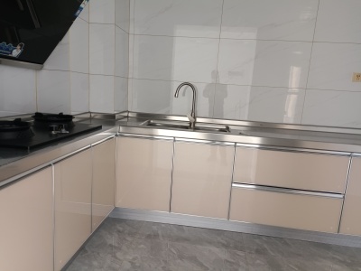 4室2廳1陽(yáng)臺(tái) 碧雞名城