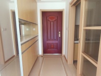 3室2廳2陽(yáng)臺(tái) 中海龍泉公館客廳