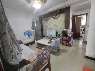 3室1廳1陽臺 昆明市第三人民醫(yī)院綜合宿舍(西園路101號)