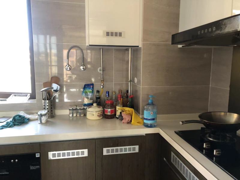 4室2廳2陽(yáng)臺(tái) 美的順城府臥室