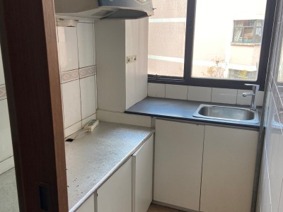 1室1廳1陽臺 金實(shí)小區(qū)情實(shí)園