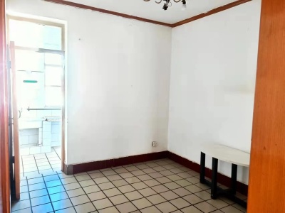 4室2廳2陽臺 金星小區(qū)