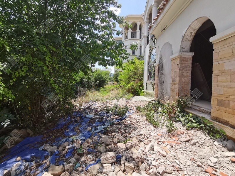 5室2廳3陽臺 滇池衛(wèi)城微風(fēng)島別墅客廳