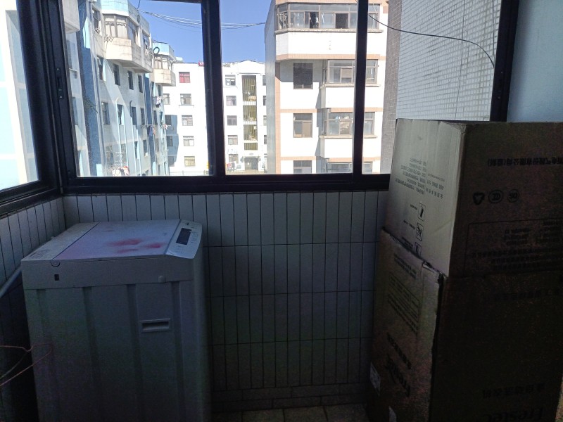 3室2廳1陽臺 金實小區(qū)其他