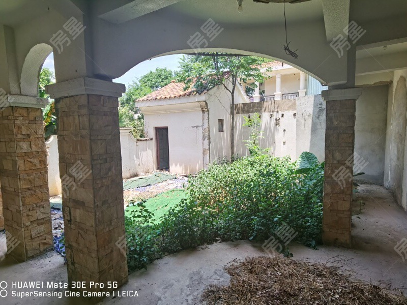 5室2廳3陽臺 滇池衛(wèi)城微風(fēng)島別墅客廳