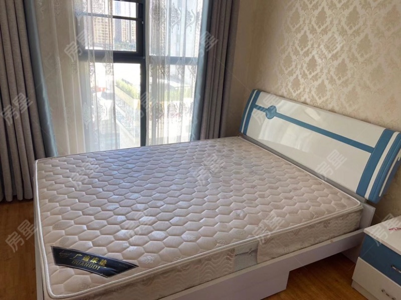 3室2廳2陽(yáng)臺(tái) 新希望希望匯臥室