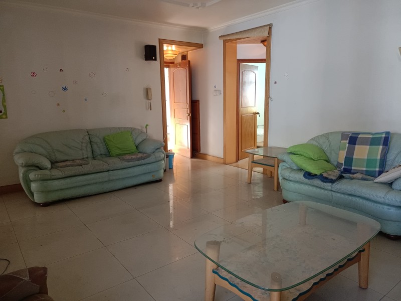 3室2廳1陽臺 金實小區(qū)客廳