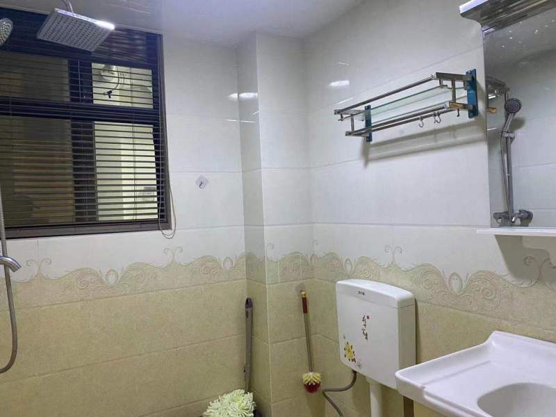 2室2廳1陽臺 萬宏國際三期衛(wèi)生間