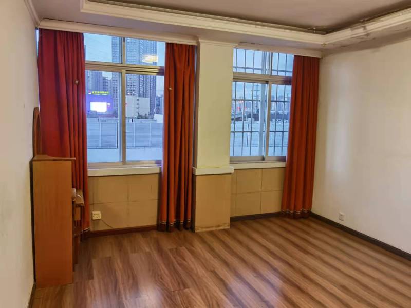 5室2廳2陽臺 武警一支隊家屬院臥室